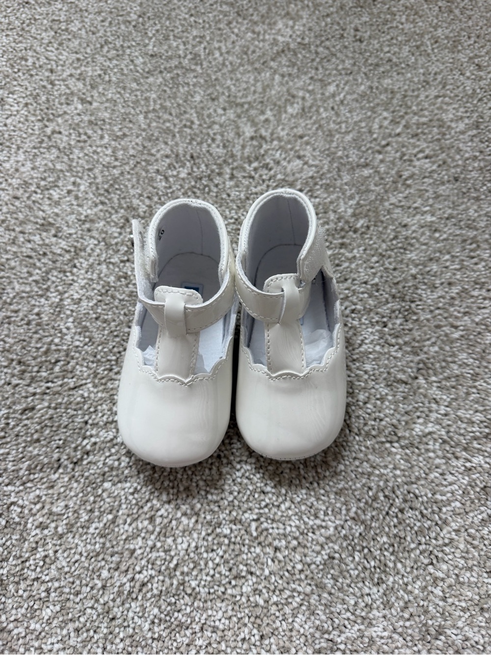 Jacadi Cream Scalloped T‑Strap Baby Mary Janes